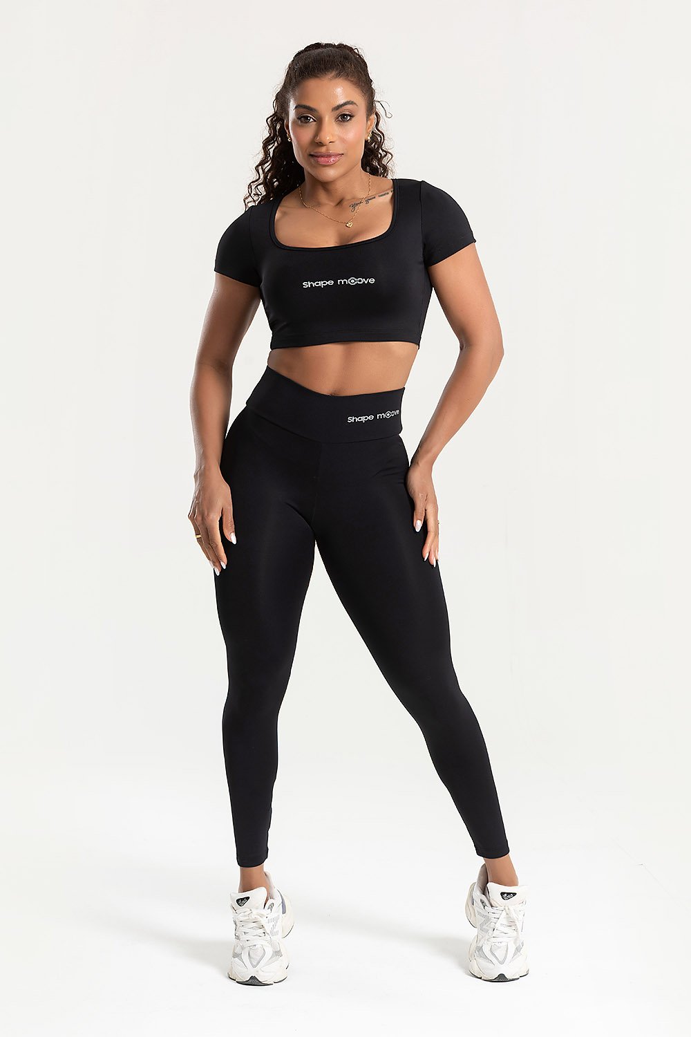 Conjunto Feminino Fitness Legging e Cropped Manga Curta Preto